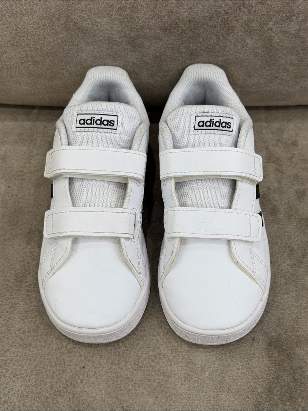 adidas Grand Court Kids White Black Velcro Sneakers 10K EF0118
